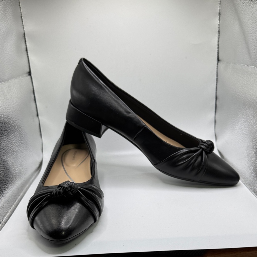 Easy Spirit Black Knot Detail Flats NWOT SZ 7.5 comfort work stylish - Picture 2 of 7